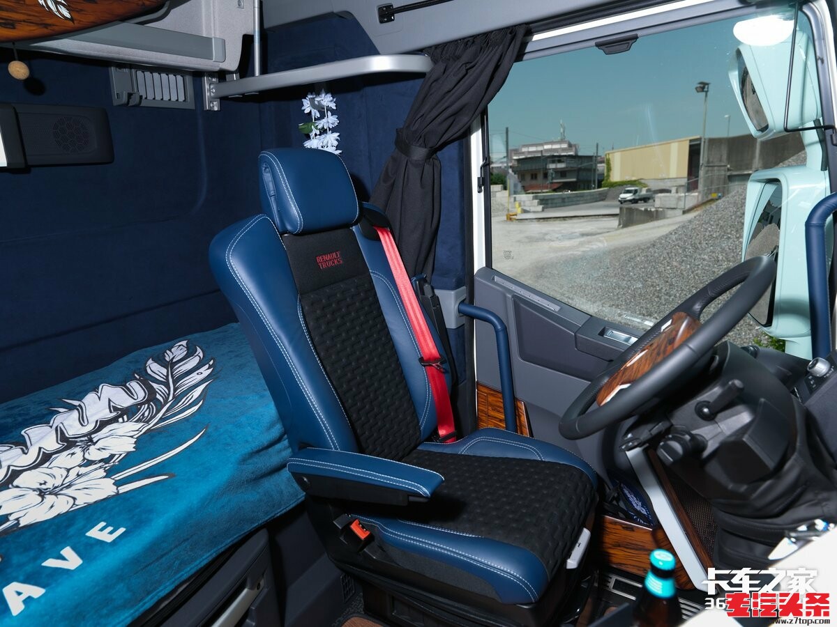 ssxrzt04p142618.jpg