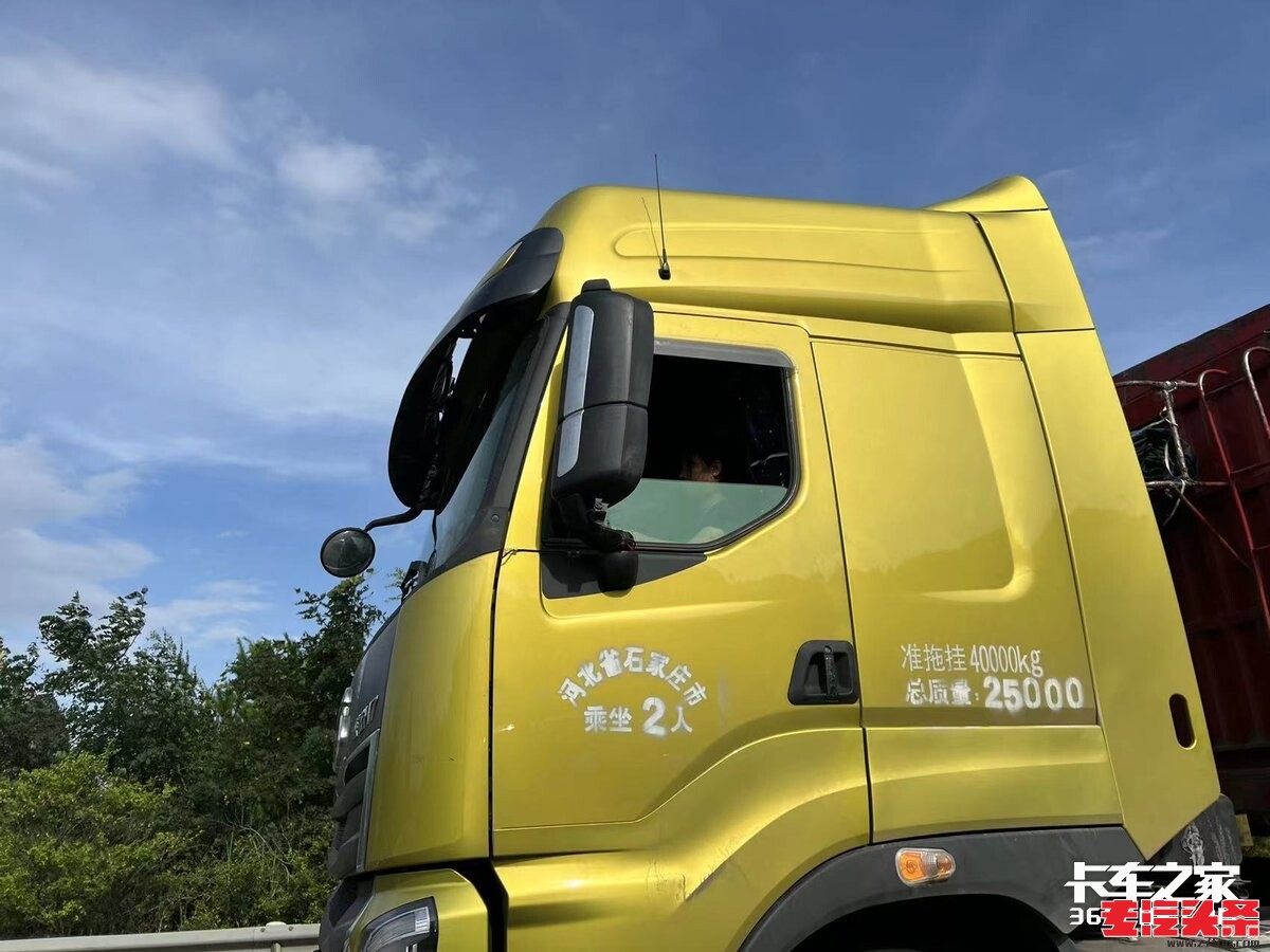 3t1sflo11wc1819.jpg