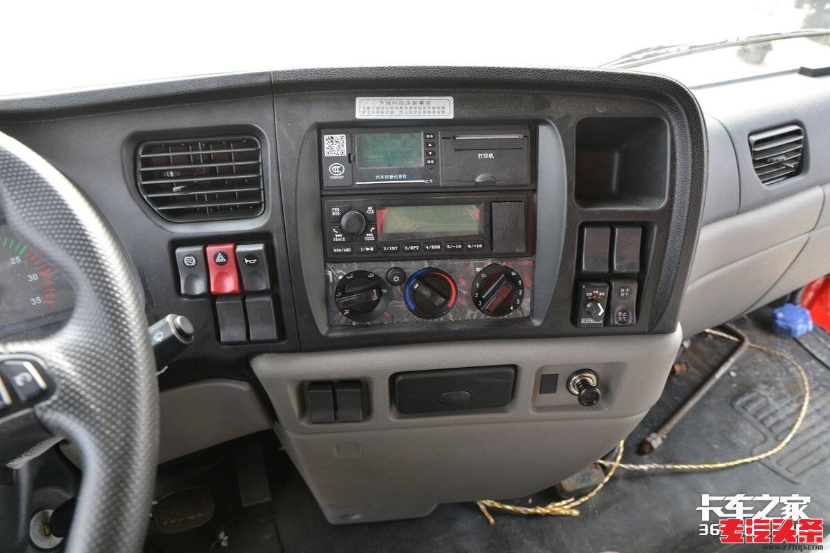 ezcsjkc2pfg8889.jpg