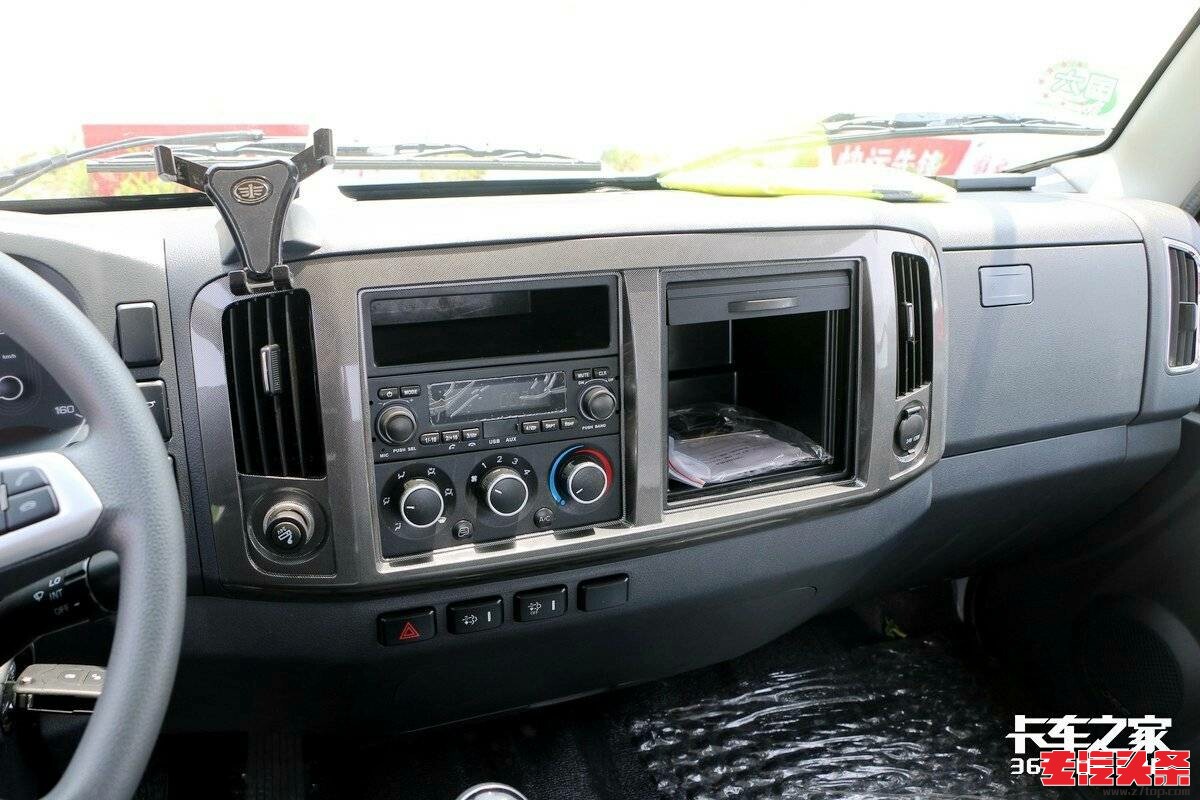 iz4y5x511k57908.jpg