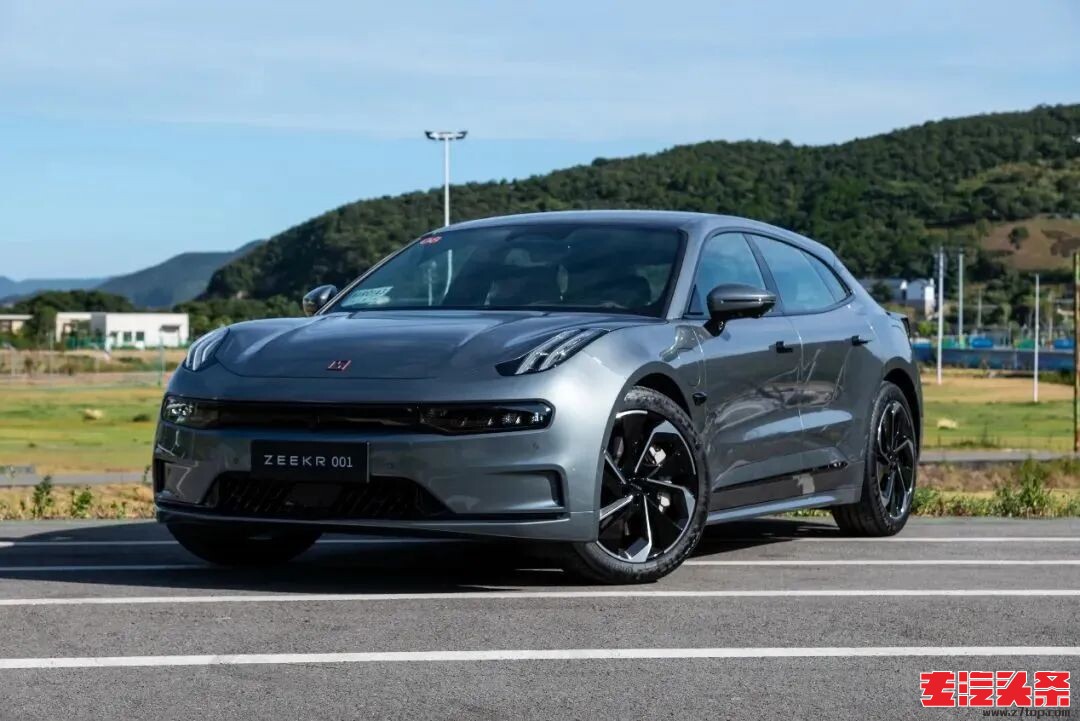 rbgefd4k4yw3932.jpg