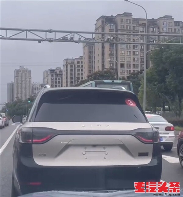 0kw4p5tp2yw12413.jpg