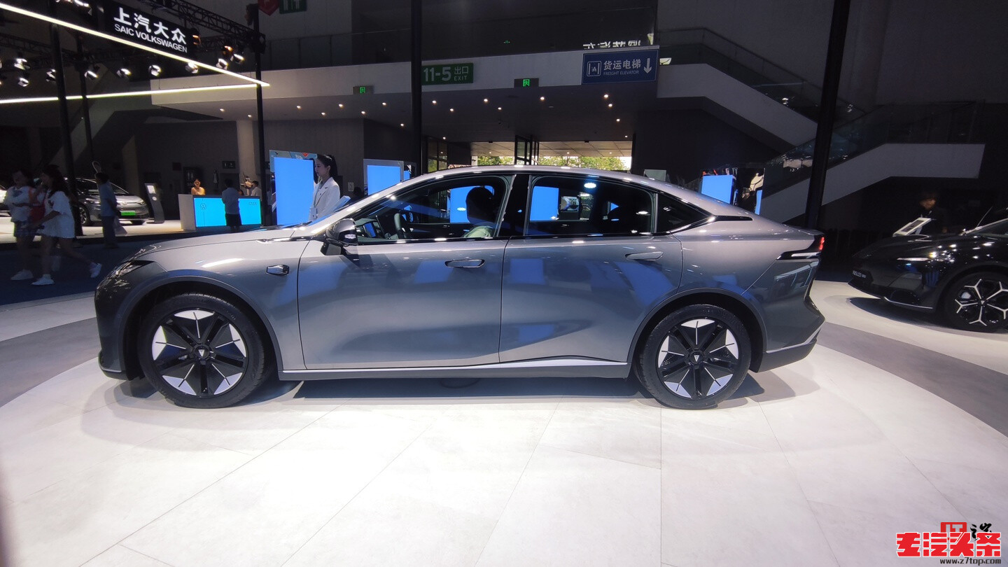 j1o01xh3mhj575.jpg