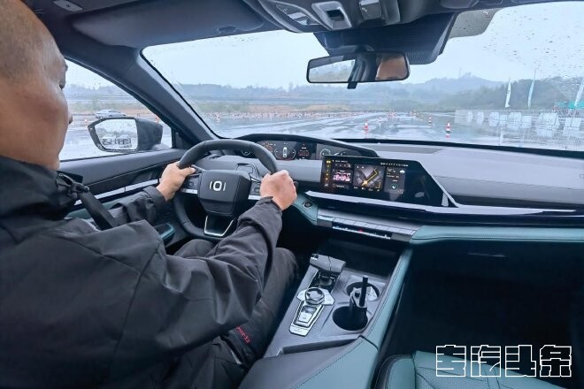 s20hk5utndg4696.jpg