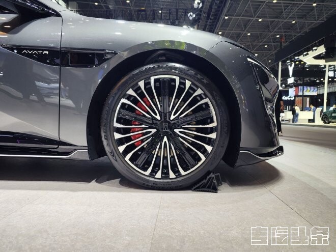 2e3px40qzjp3127.jpg
